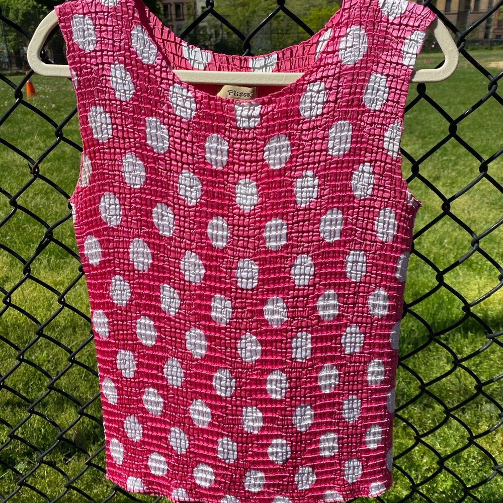 y2k plissé pink polka dot crinkle top